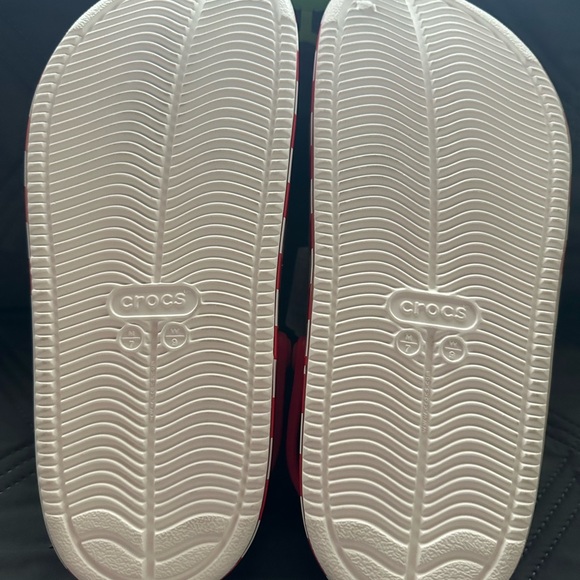 🍕Disney Pixar Toy Story Pizza Planet Off Court Crocs Clogs🍕 - Picture 5 of 5